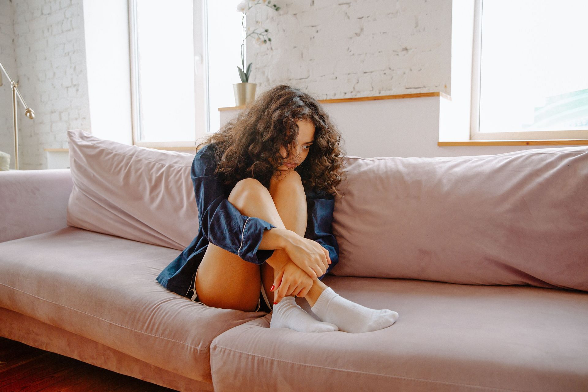يقلل من الهبات الساخنة والعرق الليلي (الصورة من Pexels / Polina Zimmerman)